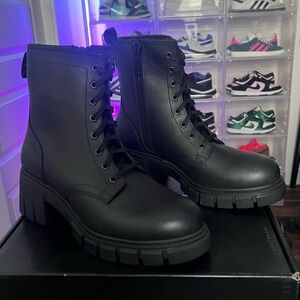 Get ready for winter! Thursday chunky combat boots